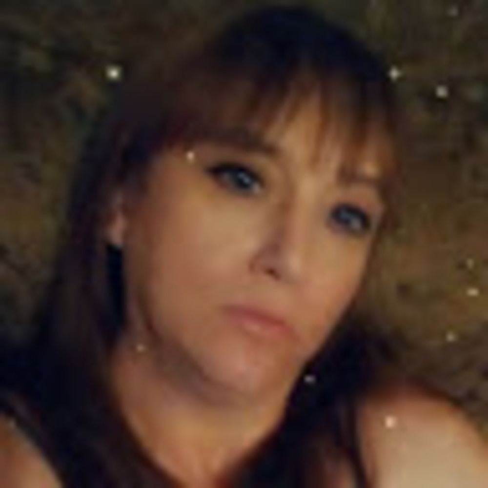 Meet your Posher, Angie